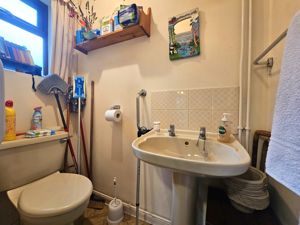 Photo 9- click for photo gallery